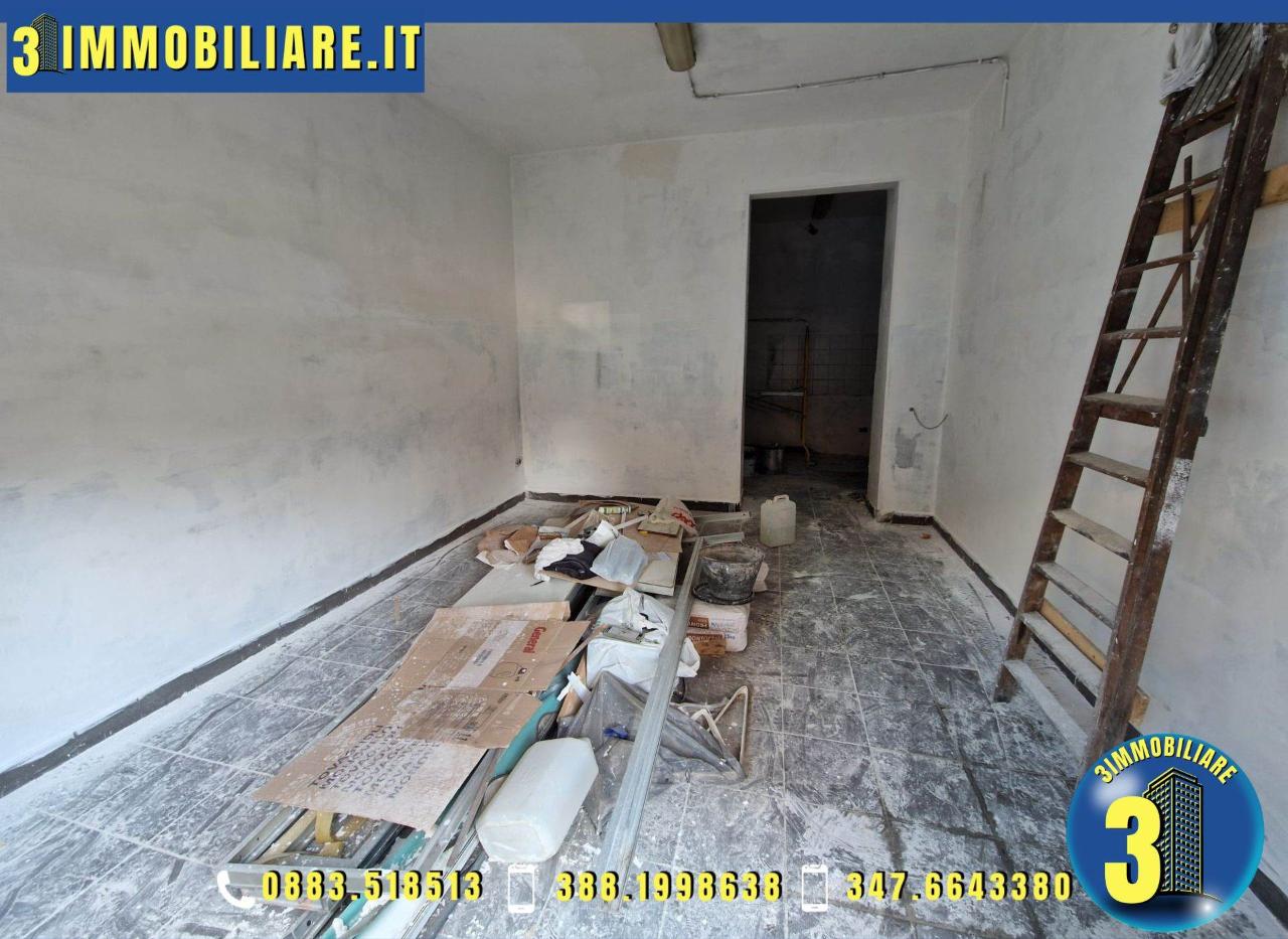 Negozio in Via Barberini, Barletta, {3} - Foto 1