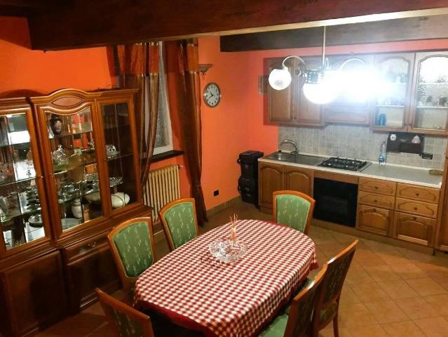 3-room flat in Via Cesare Battisti 34, Borgo Val di Taro - Photo 1