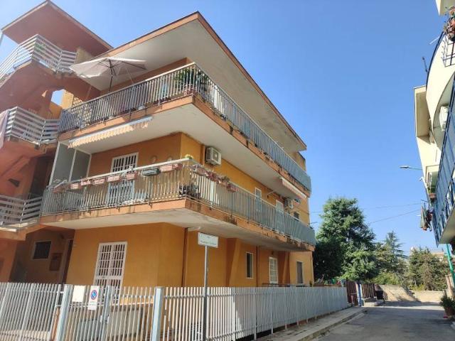 4-room flat in Via Oronzo Damone, Bitetto - Photo 1