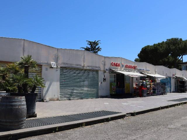 Shop in Via Domenico Ceccarossi 7, Roma - Photo 1