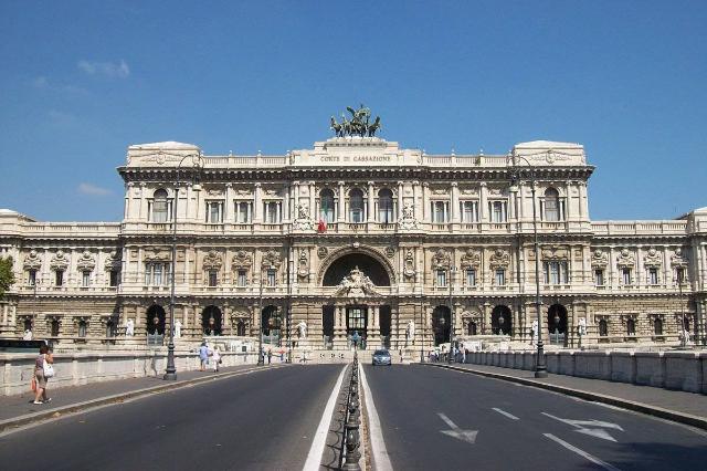 Geschäft in Piazza Camillo Benso di Cavour 16, Roma - Foto 1