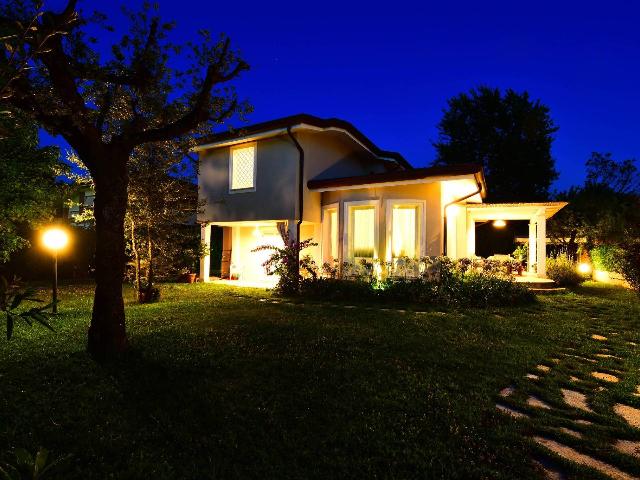 Villa in Via Giuseppe Viner 25a, Forte dei Marmi - Foto 1