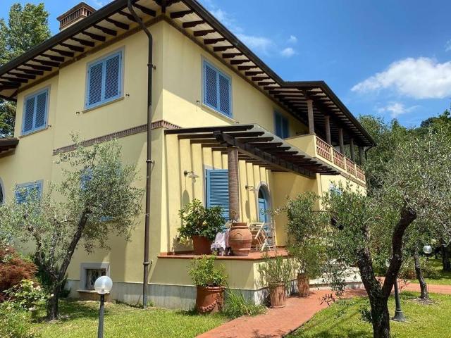 Villa in Via Antonio Rosmini 23, Pietrasanta - Foto 1