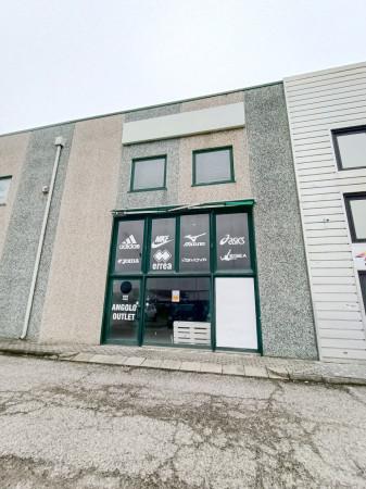Negozio in Via Po Vecchio 1/B, Porto Viro, {3} - Foto 1