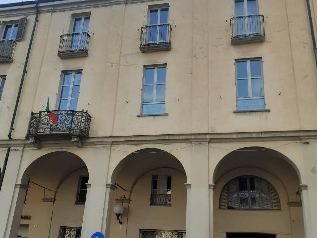 Palazzina commerciale in Vicolo Ghisolfo Pocasale 2, Tortona - Foto 1