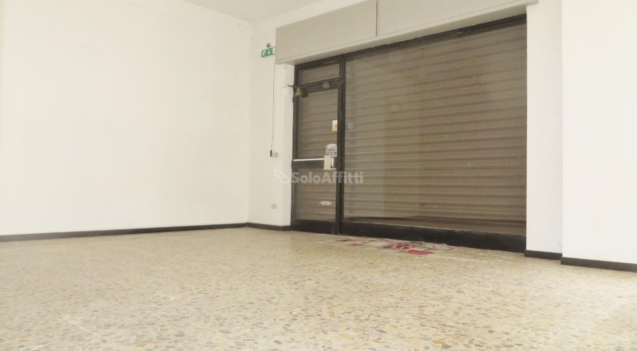 Negozio in Via Garibaldi, Parabiago, {3} - Foto 2