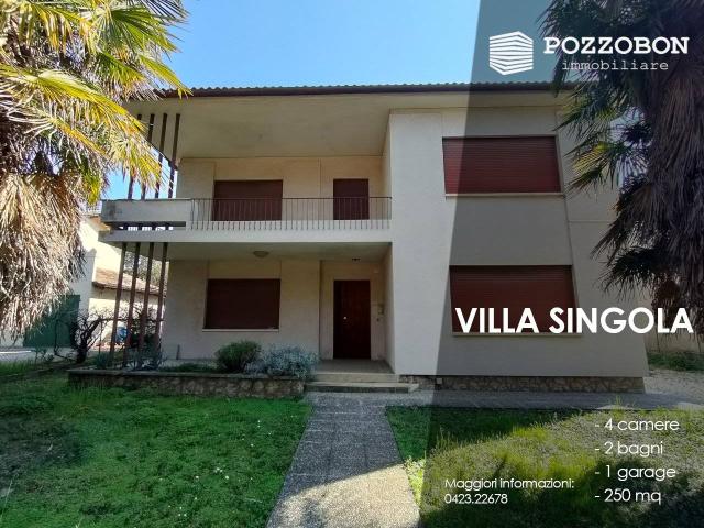 Villa in Viale Pietro Bertolini 47, Montebelluna - Foto 1