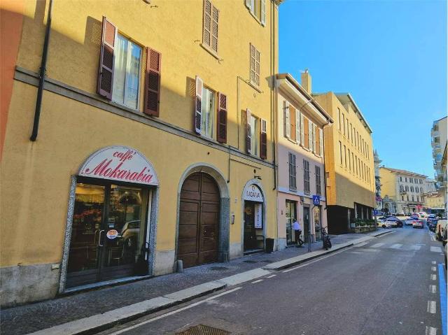 Shop in Via Cadorna, Como - Photo 1