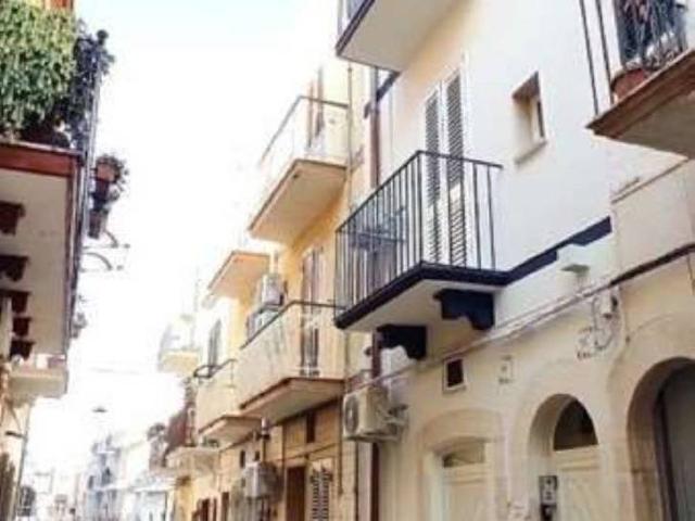 Detached house in Via Francesco Crispi 97/99, Mola di Bari - Photo 1