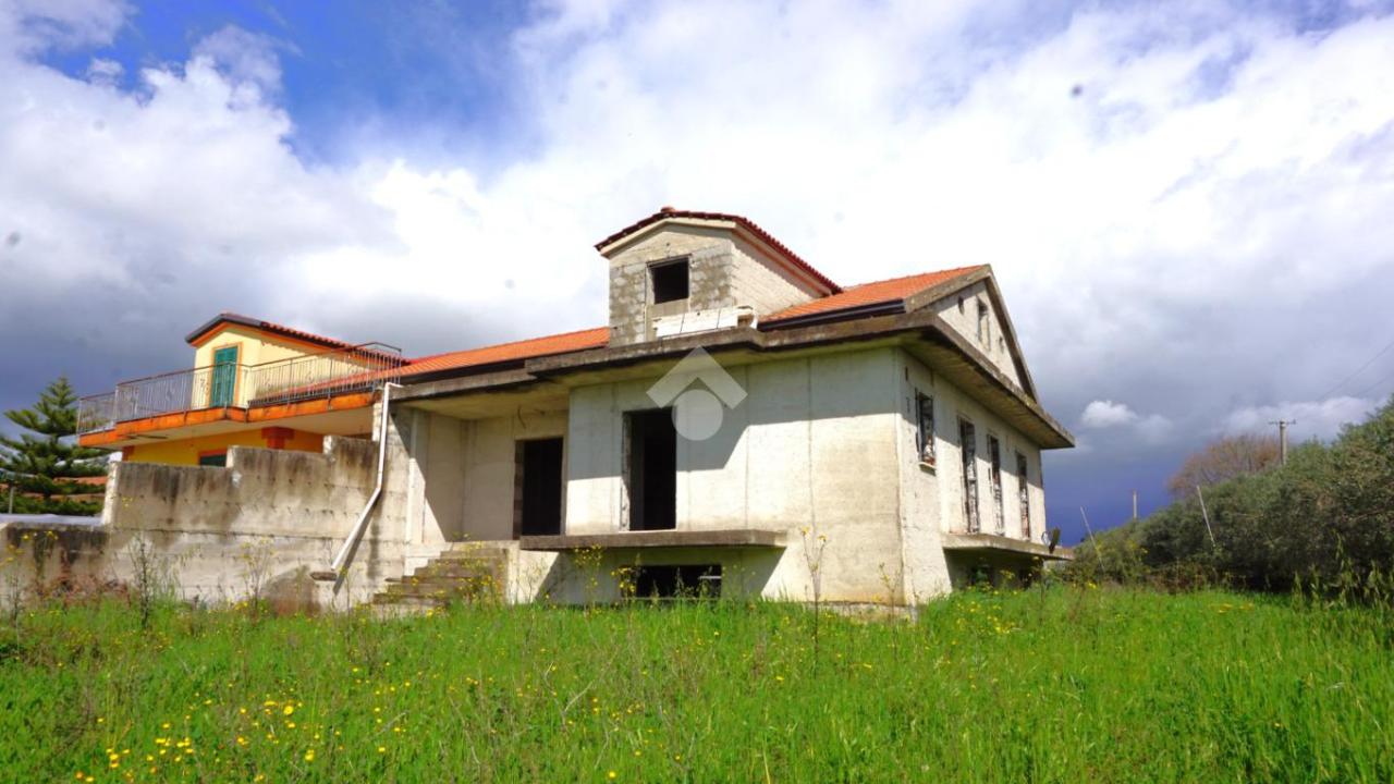 Villa in vendita a Montecorvino Pugliano