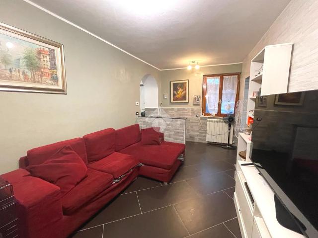 3-room flat in Via Cardinal Ferrari 13, Rovello Porro - Photo 1