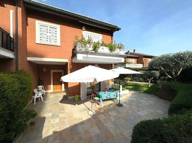 Terraced house in Via Mar della Cina 67, Roma - Photo 1