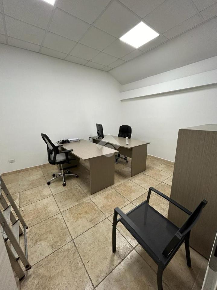 Ufficio in Via Tommaso Piano, Cassino, {3} - Foto 1
