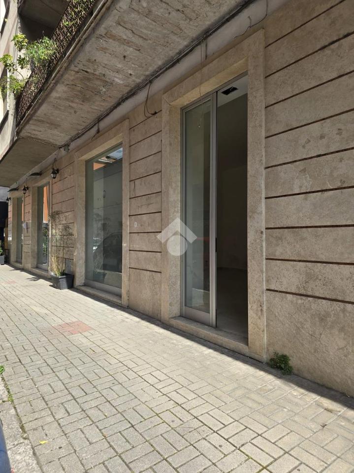 Negozio in Via Carducci 14, Cassino, {3} - Foto 1
