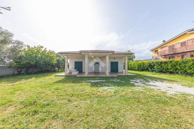 Villa in {3}, Via Luigi Einaudi 1 - Foto 1