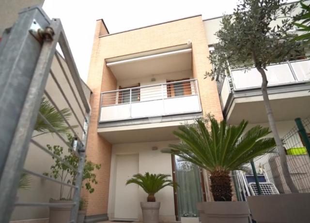 Terraced house in Via G. Garofoli 224, San Giovanni Lupatoto - Photo 1