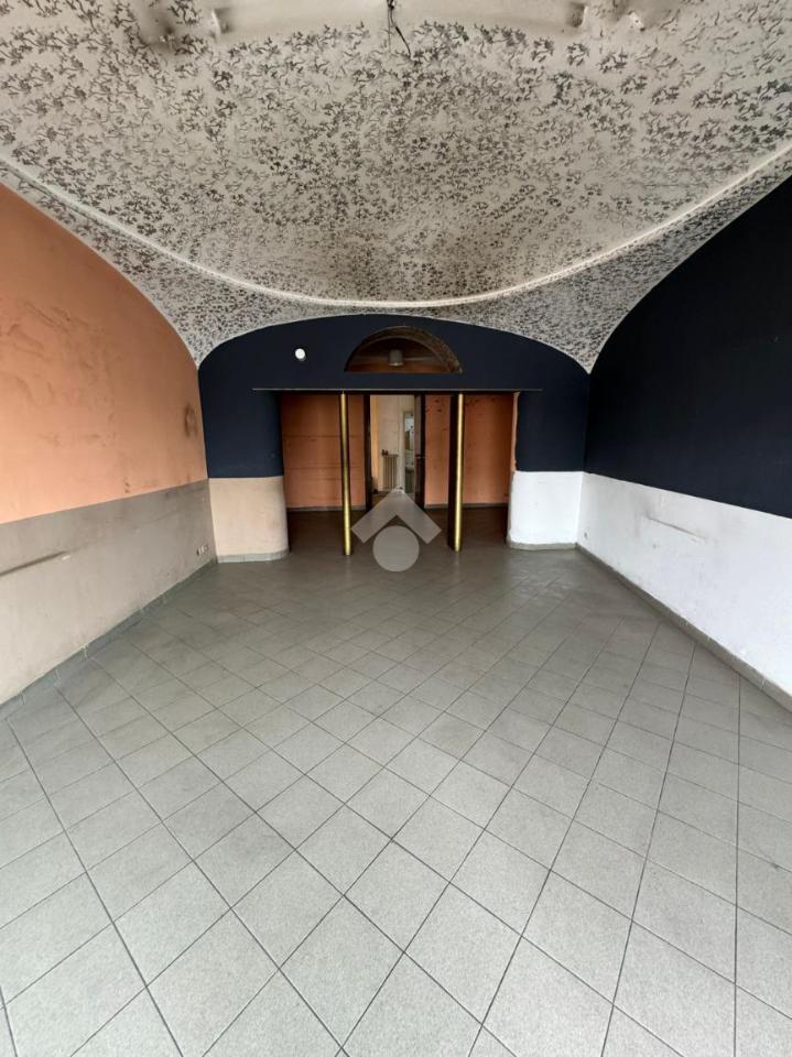 Negozio in Piazza Cavour, Trescore Balneario, {3} - Foto 1