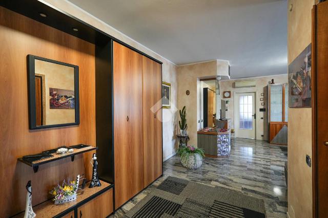 Vierzimmerwohnung in Via Vittorio Veneto 57, Bonate Sotto - Foto 1