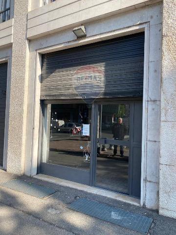 Geschäft in Via Vittorio Emanuele II 29 31, Brescia - Foto 1