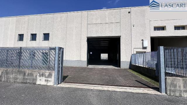 Industrial shed in Via Redorta 39, Urgnano - Photo 1