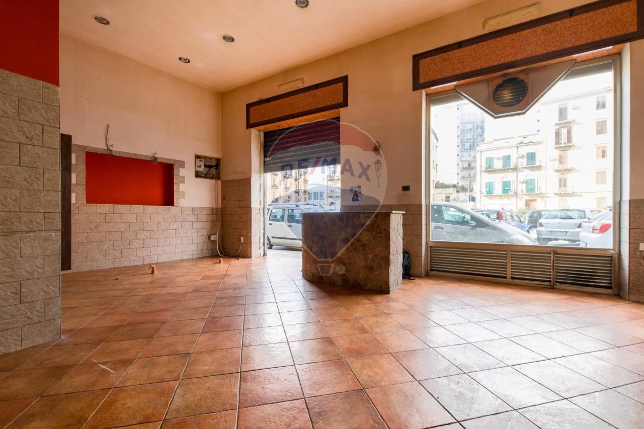Negozio in Corso dei Mille 186, Palermo - Foto 1