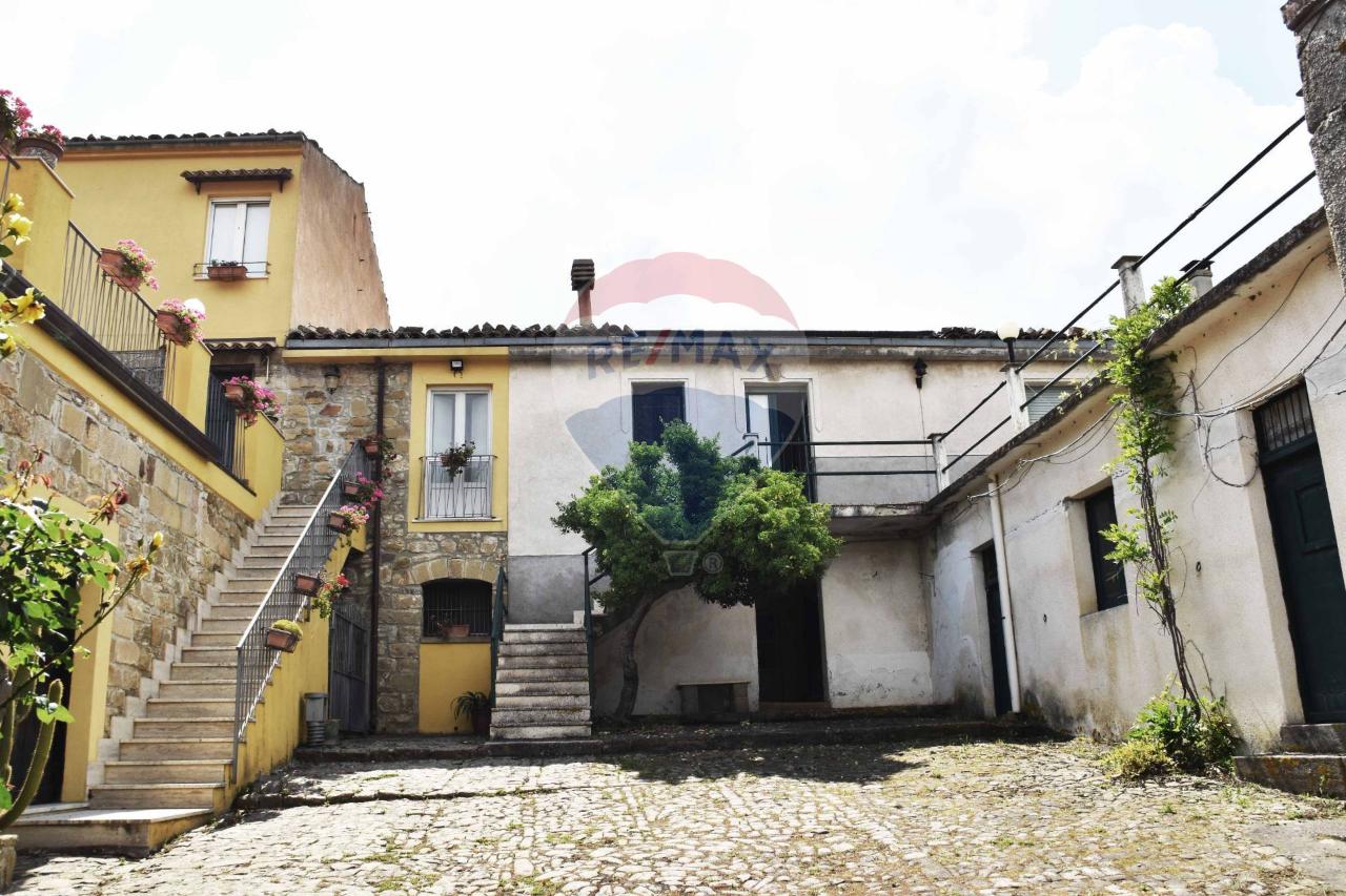 Rustico in vendita a San Mauro Castelverde