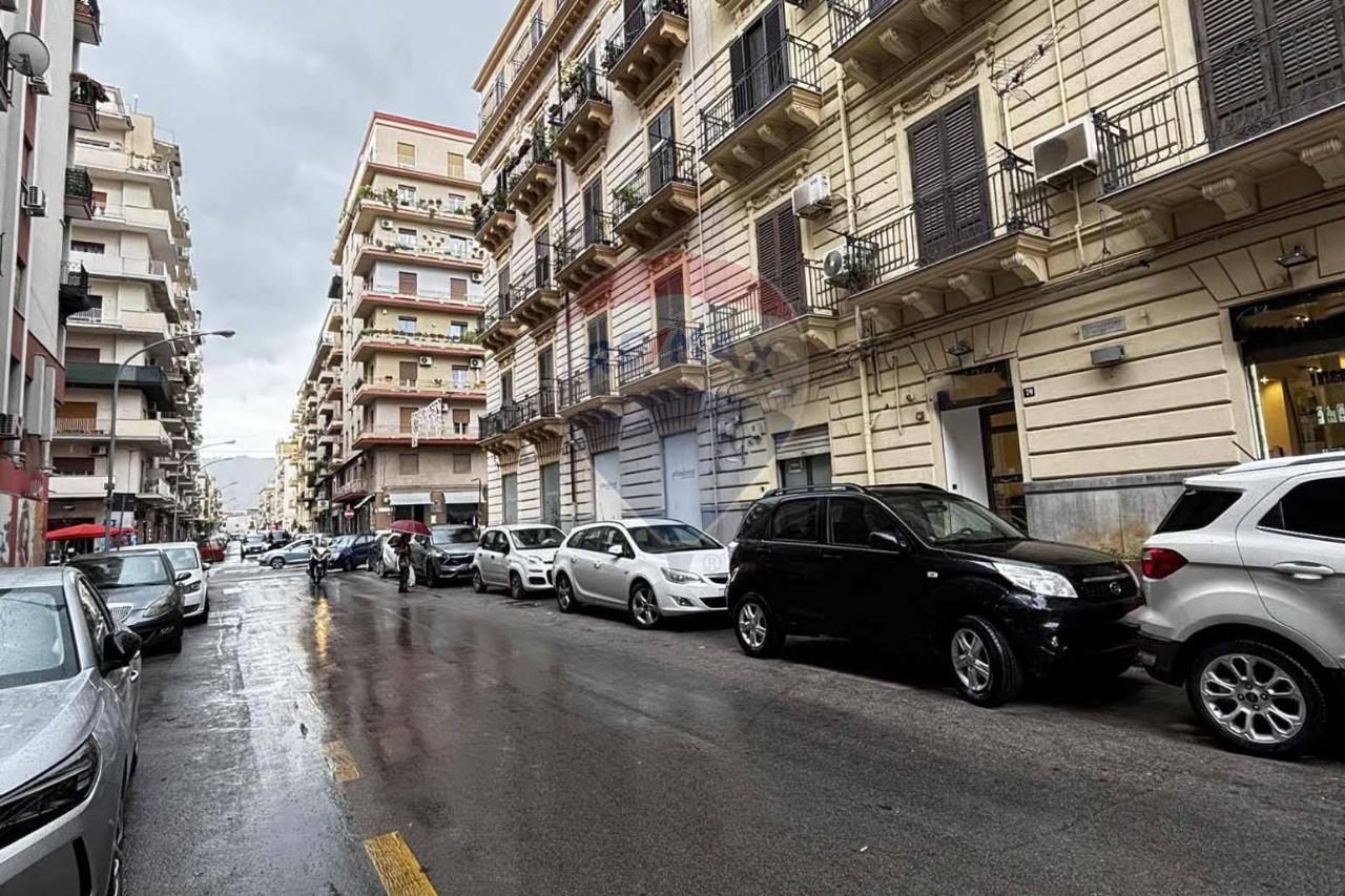 Magazzino in Via Antonio Veneziano 79/a, Palermo, {3} - Foto 1