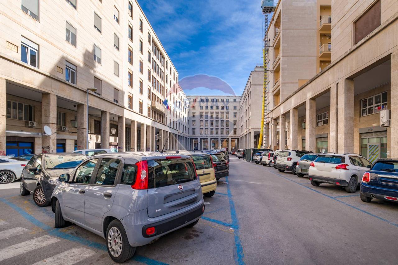 Negozio in Piazzale Ungheria 38, Palermo, {3} - Foto 2