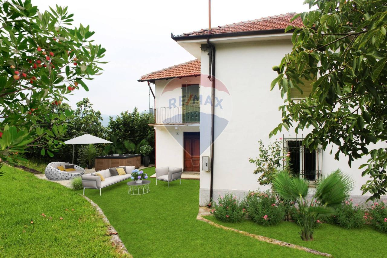 Casa indipendente in vendita a Cossano Belbo