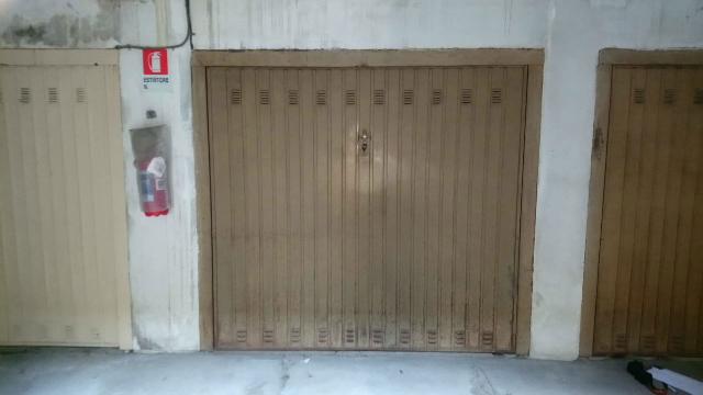 Garage or car box in Via Genova  7, Piacenza - Photo 1