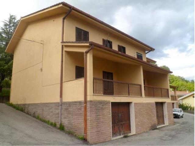 Terraced house in Via Manzoni, Rende - Photo 1