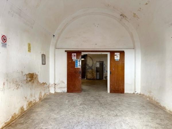 Magazzino in Via Giacomo Leopardi, Andria, {3} - Foto 2