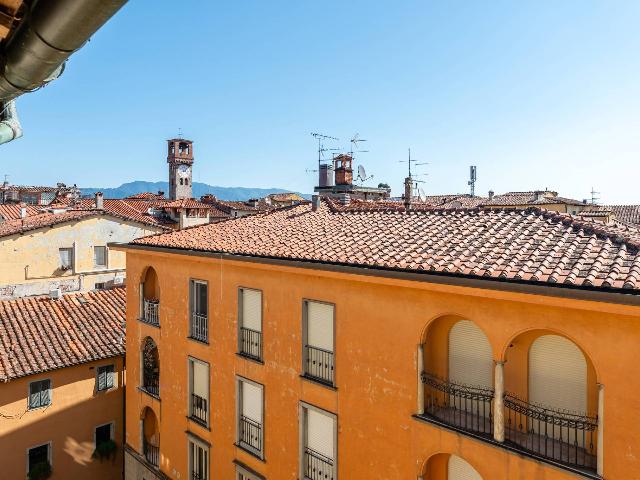 4-room flat in Via Beccheria 20, Lucca - Photo 1