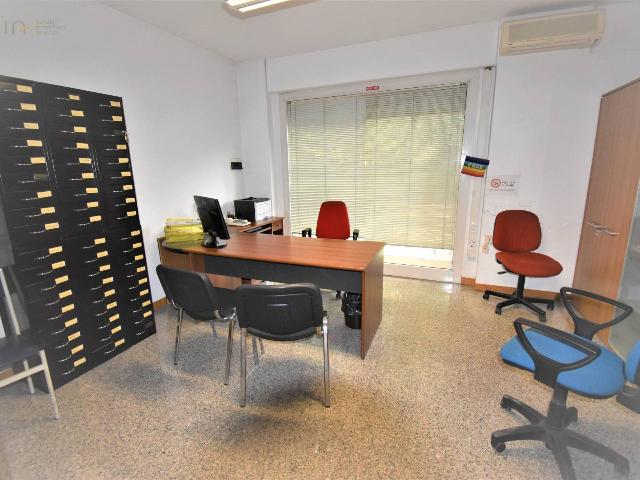 Shared office in {3}, Via Ugo Bassi - Photo 1