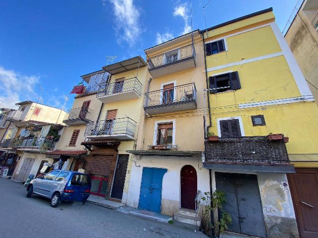 Casa indipendente in Piazza Mercato Nuovo, Lamezia Terme - Foto 1