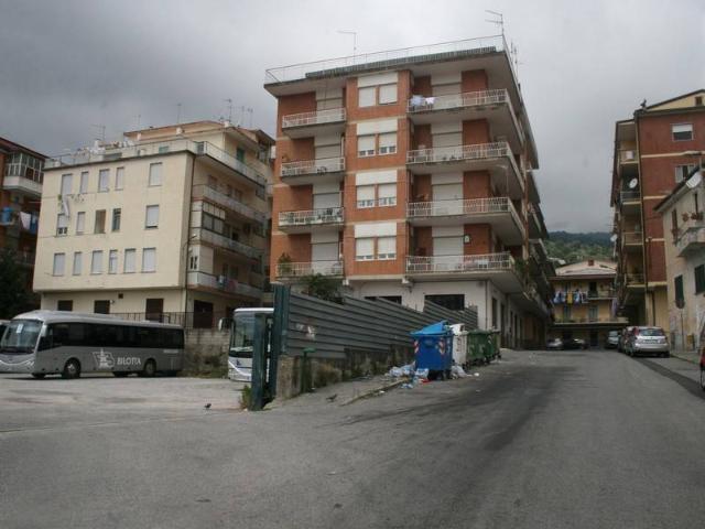 Trilocale in Via Enrico Toti 13/1, Lamezia Terme - Foto 1