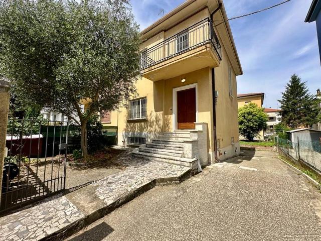 Villa in Via Giuliano Luzzi, Imola - Foto 1