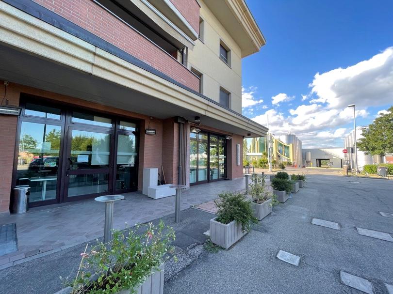 Locale commerciale in Via Emilia 193, Dozza,, Dozza, {3} - Foto 2