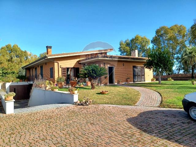 Villa in vendita a Aprilia