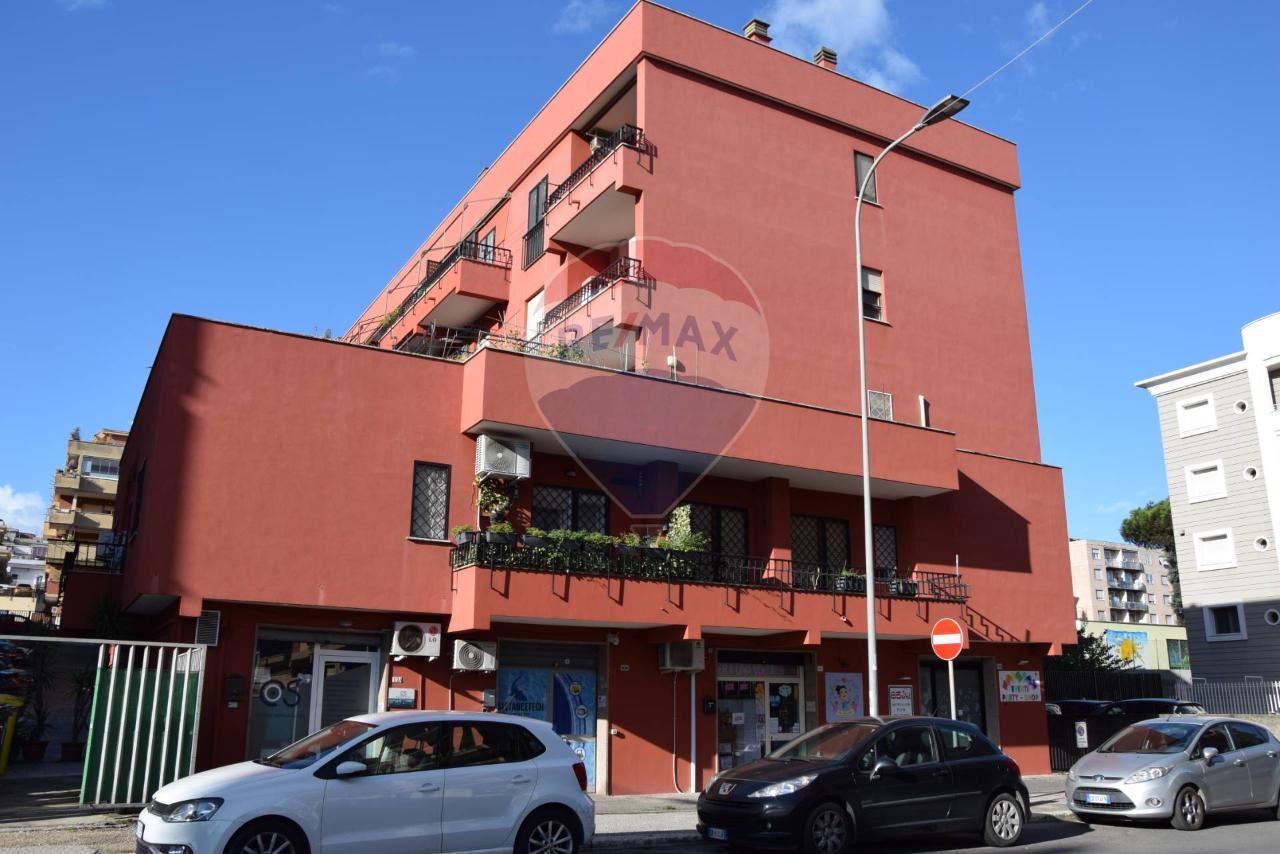 Negozio in Viale Manzoni 12c, Pomezia, {3} - Foto 2