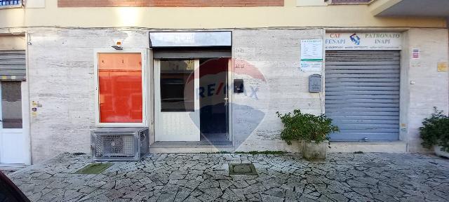 Shop in Via Breschi 21, Anzio - Photo 1