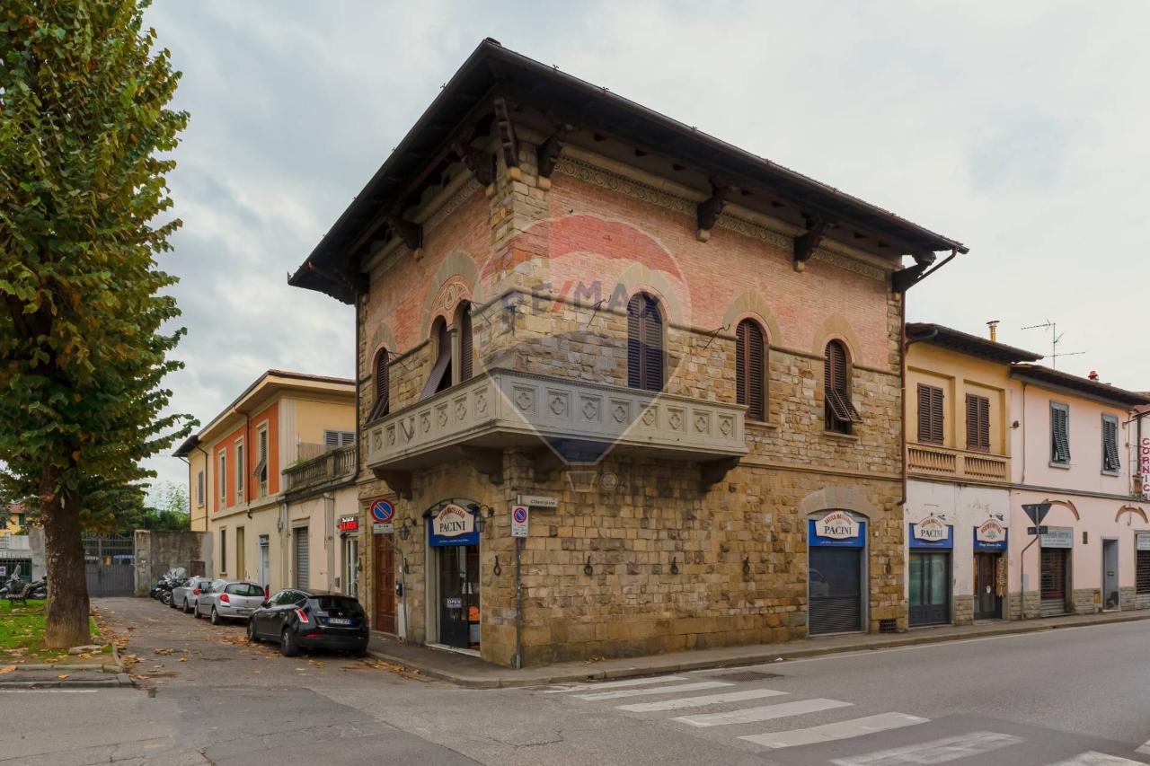 Esercizio commerciale in vendita a Firenze