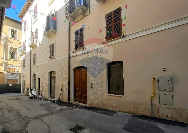 4-room flat in Via Tre Marie, L'Aquila - Photo 1