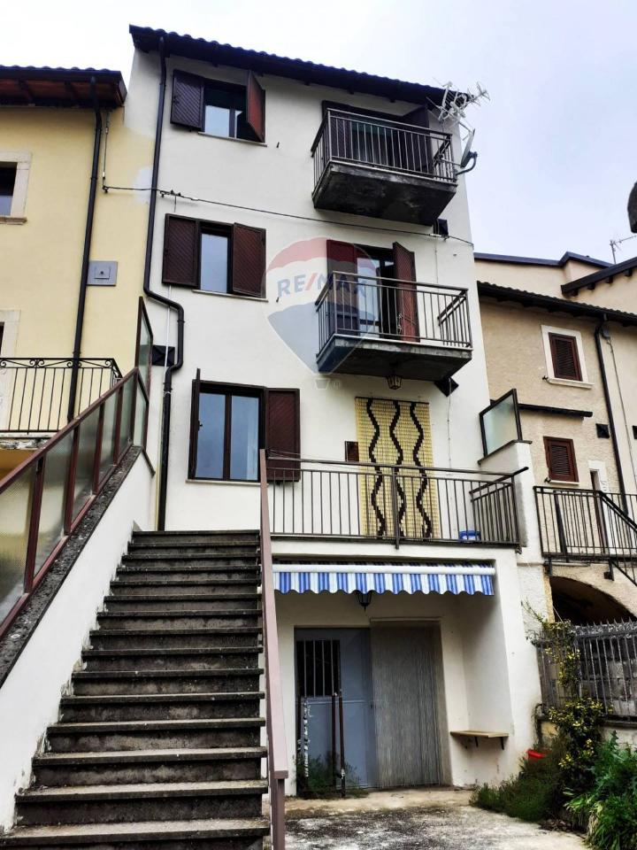 Casa indipendente in vendita a Caporciano
