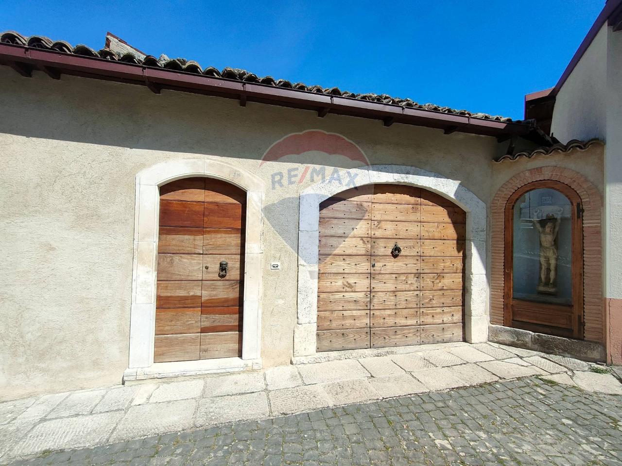 Casa indipendente in vendita a Prata D'Ansidonia