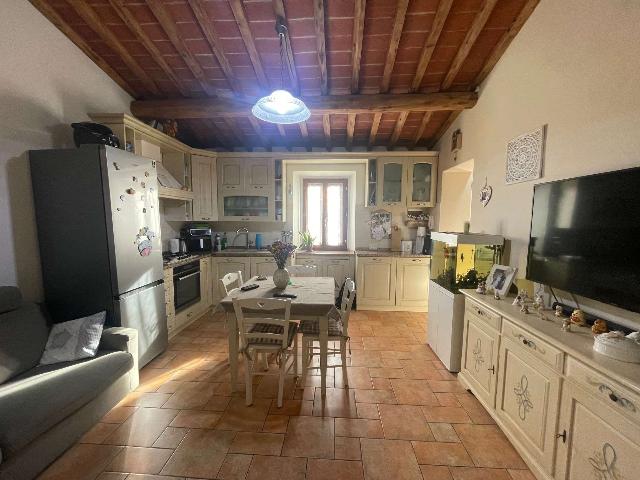 3-room flat in Via Alessandro Vannoni, Vaiano - Photo 1