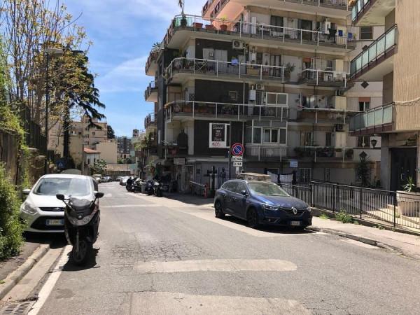 Negozio in Via San Giacomo dei Capri, Napoli, {3} - Foto 2