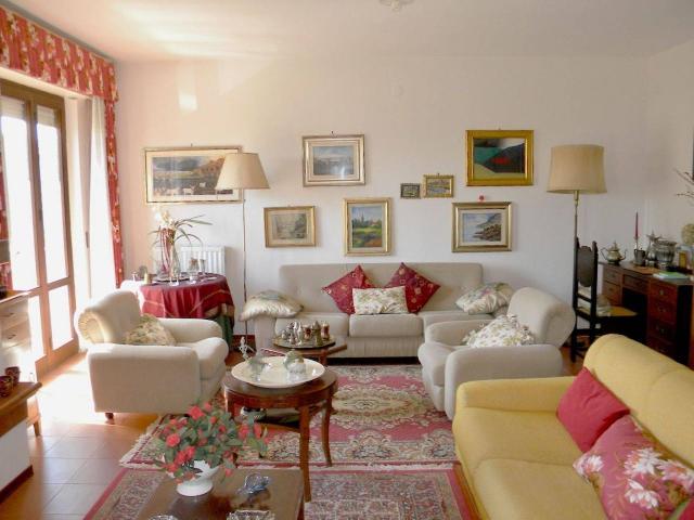 Vierzimmerwohnung in Via Giacomo Puccini, Scansano - Foto 1