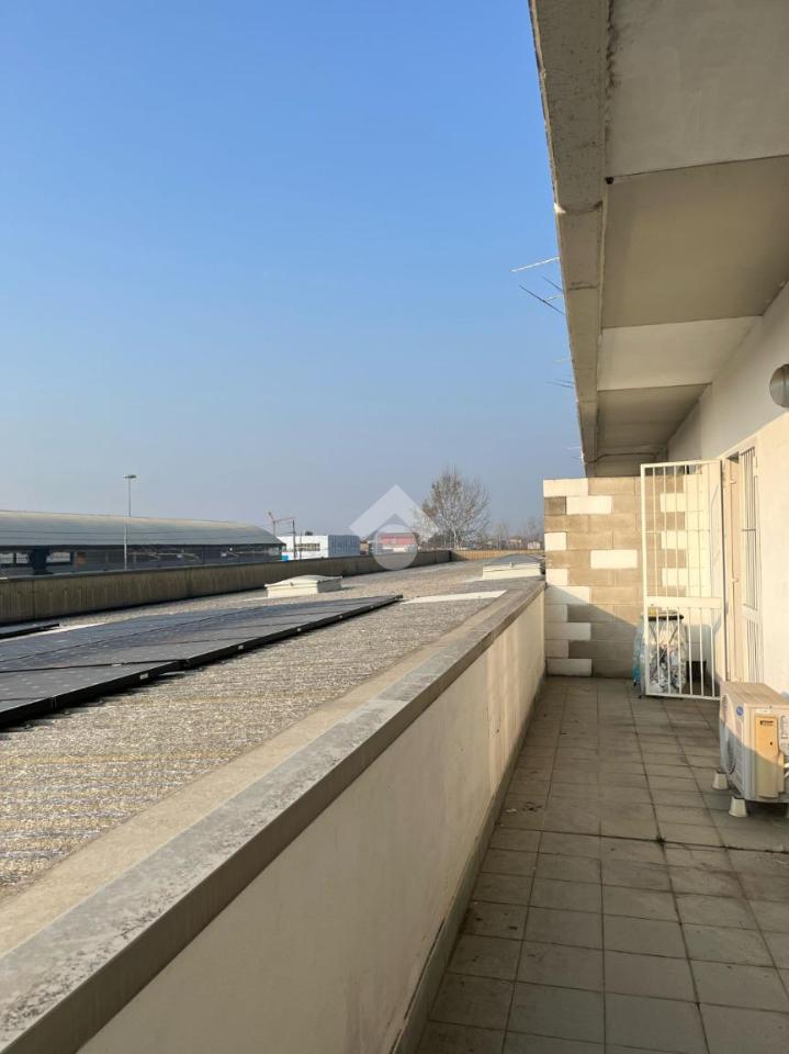 Ufficio in Via Dante Alighieri 170, Romano Di Lombardia, {3} - Foto 1