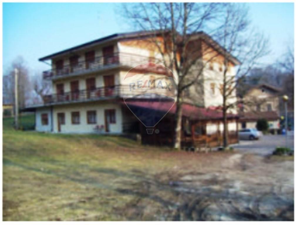 Albergo in Crociera di S. Floriano 16, Frisanco - Foto 1